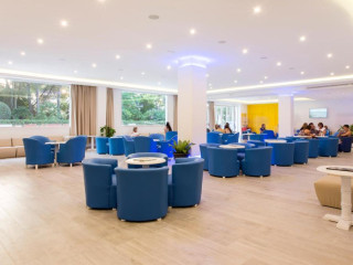 Guya Wave Hotel