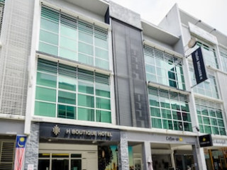 H BOUTIQUE SRI PETALING