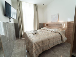 H. G. Boutique Toledo Napoli Centro