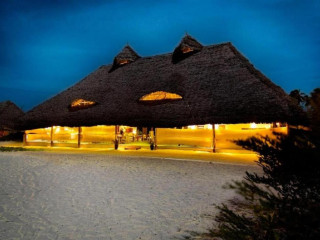 Hakuna Majiwe Beach Resort