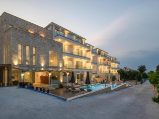 Hanioti Central Hotel