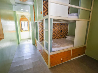 Happiness Hostel Boracay