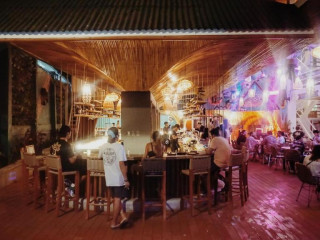 Happiness Hostel Boracay