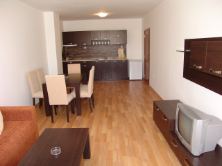 Happy Aparthotel