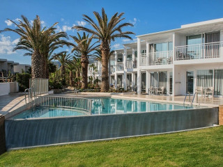 Happy Days Beach Hotel