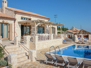 Harmonia Villa