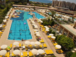 Kustur Club Holiday Village