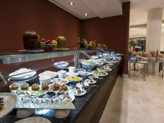 HELNAN DREAMLAND HOTEL & CONFERENCE CENTER