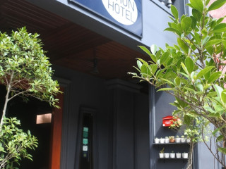 Hi Karon Beach Hotel