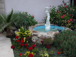 Hilltop Gardens Hotel Apartments