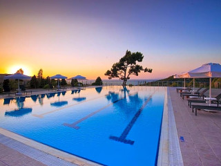 Hilton Bodrum Turkbuku Resort & Spa