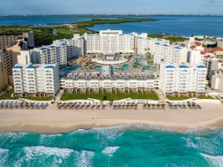 Hilton Cancun Mar Caribe All-Inclusive Resort
