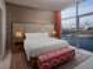 Hilton Dubai Creek Hotel & Residences