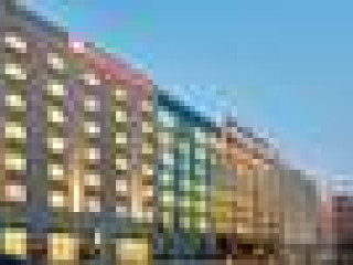 Hilton Garden Inn Dubai, Mall Avenue