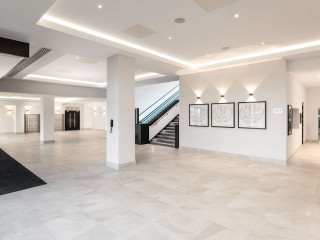 HILTON LONDON GATWICK AIRPORT HOTEL