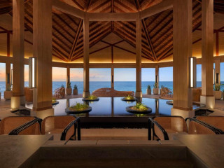 Hilton Maldives Amingiri Resort & Spa