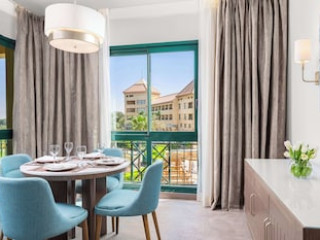 HILTON PYRAMIDS GOLF