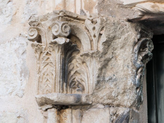 Historic Downtown Apartments & Rooms