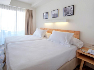 HM ALMA BEACH -ADULT ONLY-