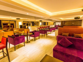 Holiday Beach Hotel Danang