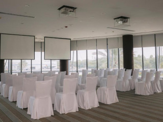 Holiday Inn Abu Dhabi, an IHG Hotel