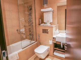 Holiday Inn Abu Dhabi Downtown