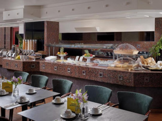 Holiday Inn Athens - Airport