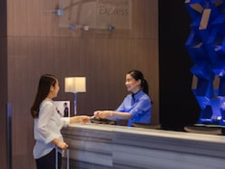 HOLIDAY INN EXPRESS BANGKOK SIAM