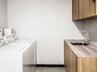 HOLIDAY INN EXPRESS BANGKOK SOI SOONVIJAI