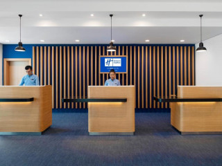 Holiday Inn Express Dubai Airport