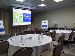 Holiday Inn Express Dubai Airport, an IHG Hotel