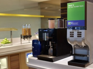 HOLIDAY INN EXPRESS KUALA LUMPUR CITY CENTRE