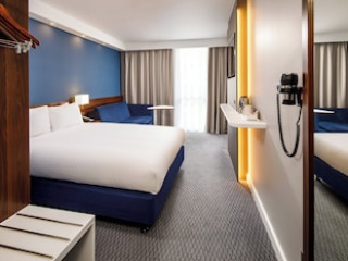 HOLIDAY INN EXPRESS LONDON - EXCEL