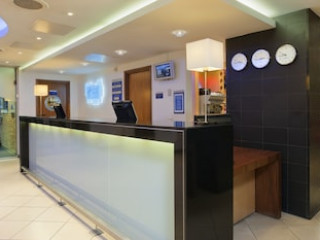 HOLIDAY INN EXPRESS LONDON - SWISS COTTAGE