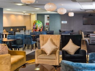 Holiday Inn Express London - Wimbledon South by IHG
