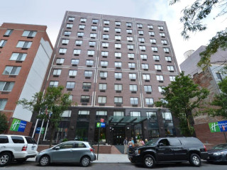 Holiday Inn Express New York - Manhattan West Side, an IHG Hotel