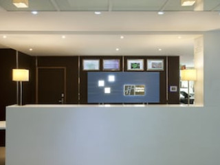 HOLIDAY INN EXPRESS PARIS-CANAL DE LA VILLETTE