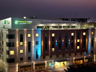 HOLIDAY INN EXPRESS SAFA PARK