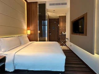 HOLIDAY INN EXPRESS SINGAPORE CLARKE QUAY (SG CLEAN)