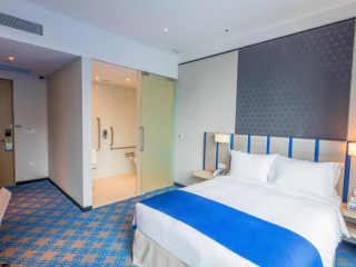 Holiday Inn Express Singapore Katong