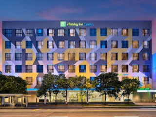 HOLIDAY INN EXPRESS SINGAPORE SERANGOON