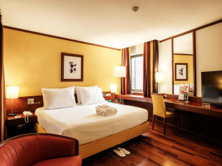 Holiday Inn Lisbon-Continental, an IHG Hotel