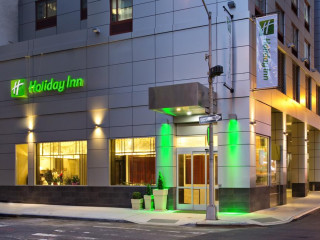 Holiday Inn Manhattan Financial District 4*