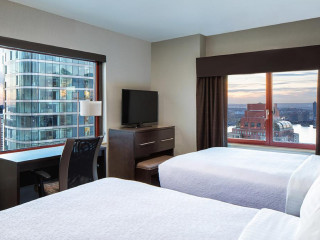 Holiday Inn Manhattan Financial District 4*