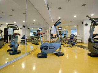 HOLIDAY INN NAPLES