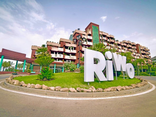 Holiday World Riwo Hotel