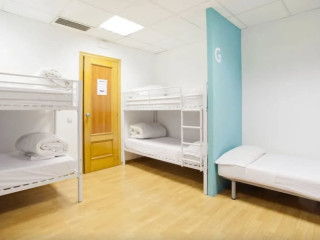 HolidaysBcn Hostel