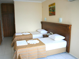 HONEYMOON HOTEL