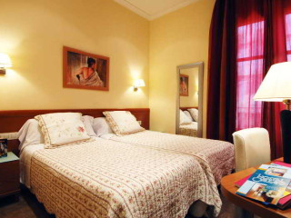 Hostal Orleans Barcelona