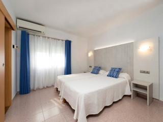 Hostal Roca (Adult Only)